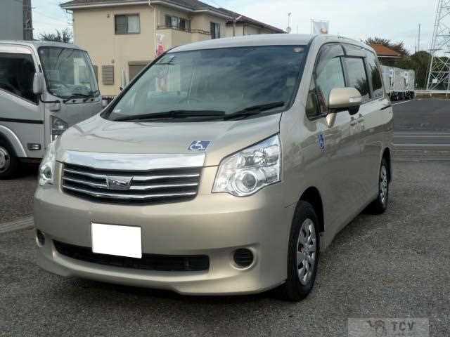 2012 Toyota Noah
