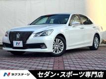2013 Toyota Crown Hybrid