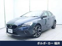 2020 Volvo V40