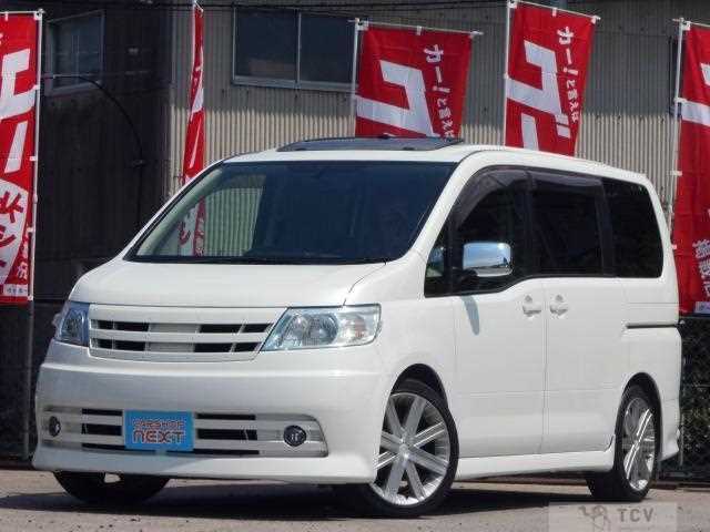 2005 Nissan Serena