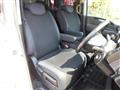 2005 Nissan Serena