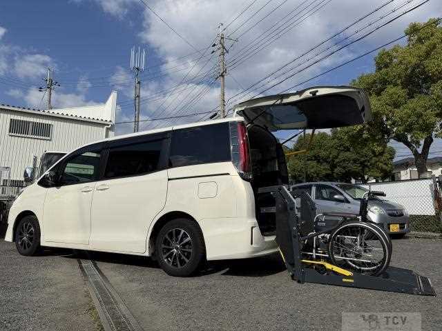 2019 Toyota Noah