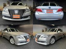 2013 Toyota Crown Hybrid