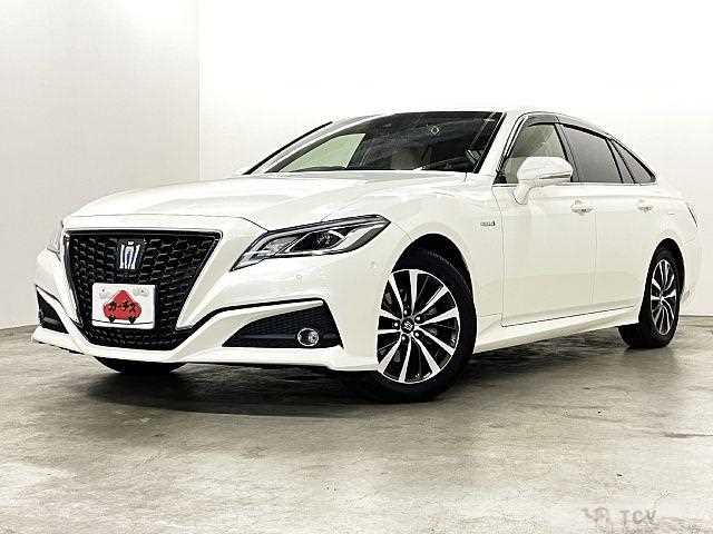 2019 Toyota Crown Hybrid
