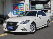 2013 Toyota Crown Hybrid