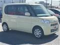 2011 Daihatsu Tanto