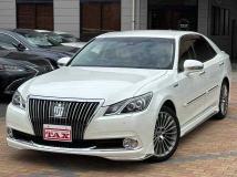 2016 Toyota Crown Majesta