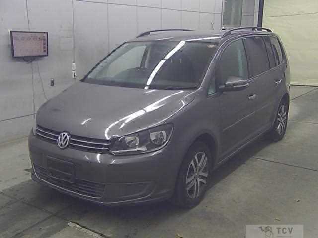 2013 Volkswagen Golf Touran