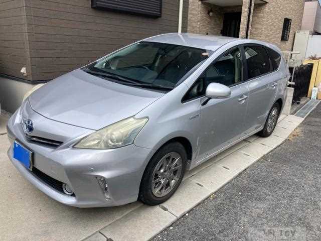 2013 Toyota PRIUS α
