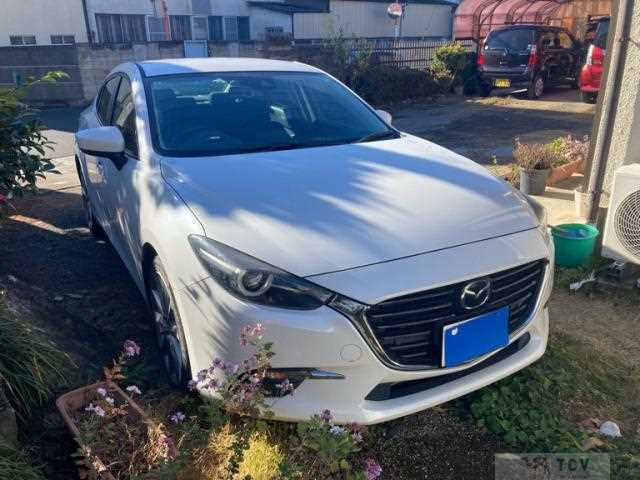 2017 Mazda Axela