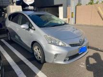 2013 Toyota PRIUS α