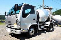 2010 Isuzu Elf Truck