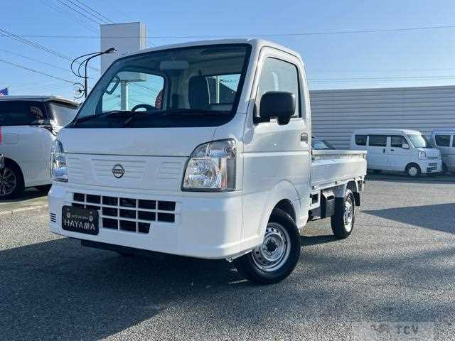 2024 Nissan Clipper Truck