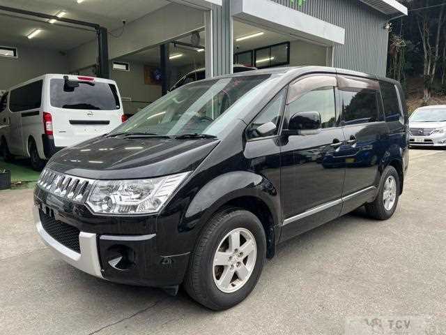 2014 Mitsubishi Delica D5
