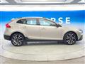 2017 Volvo V40