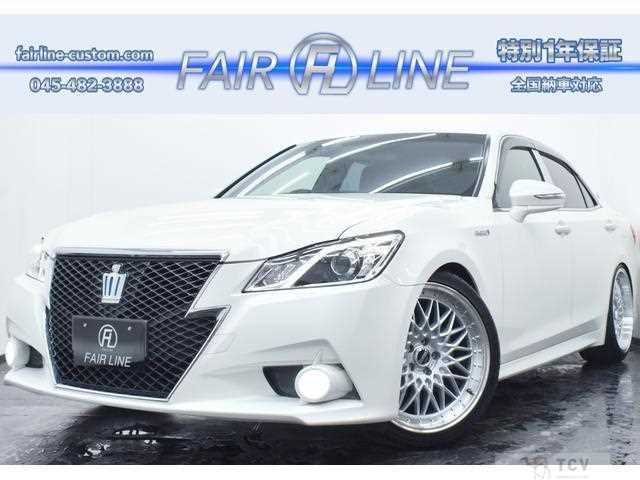 2013 Toyota Crown Hybrid