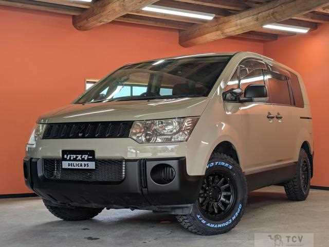 2009 Mitsubishi Delica D5