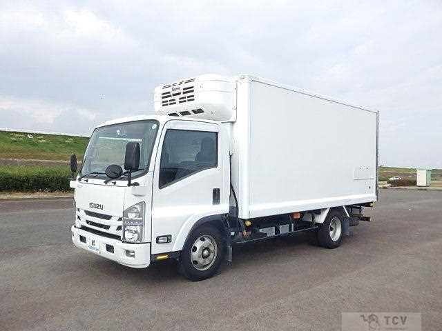 2020 Isuzu Elf Truck