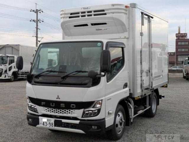 2025 Mitsubishi Fuso Canter