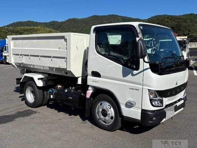 2025 Mitsubishi Fuso Canter