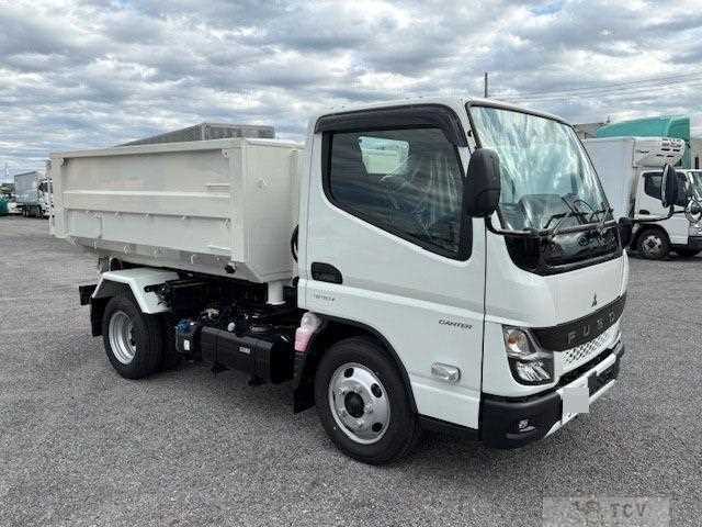 2025 Mitsubishi Fuso Canter