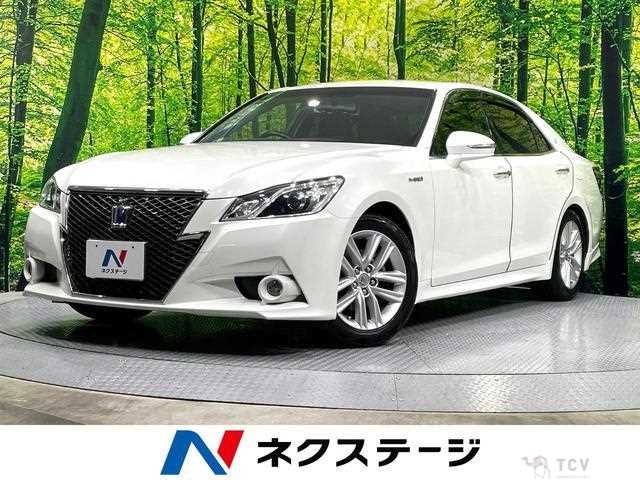 2013 Toyota Crown Hybrid