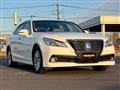 2013 Toyota Crown Hybrid