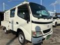 2004 Toyota Dyna Truck