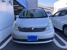 2005 Toyota Isis