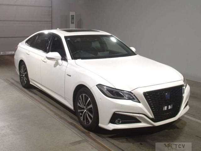 2018 Toyota Crown Hybrid