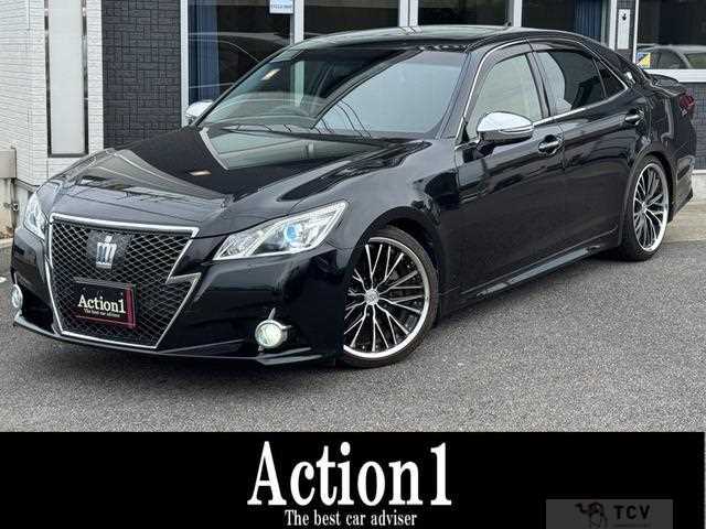 2014 Toyota Crown Hybrid