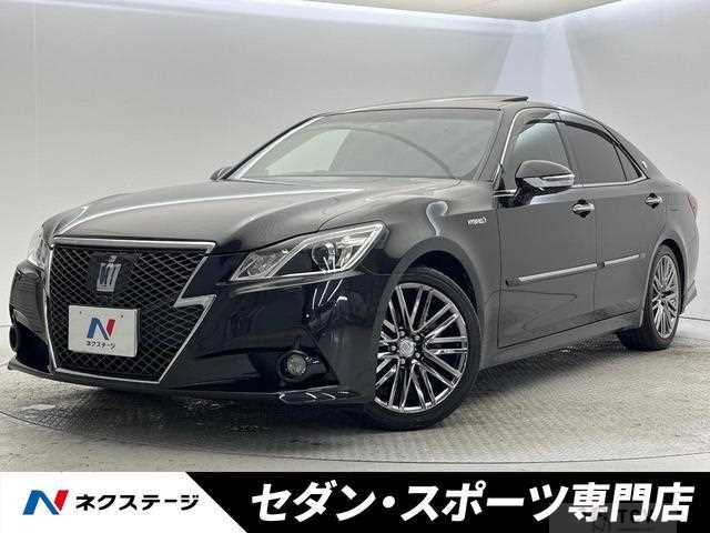 2013 Toyota Crown Hybrid