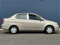 2004 Toyota Platz