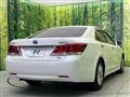 2013 Toyota Crown Hybrid