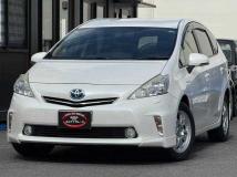 2013 Toyota PRIUS α