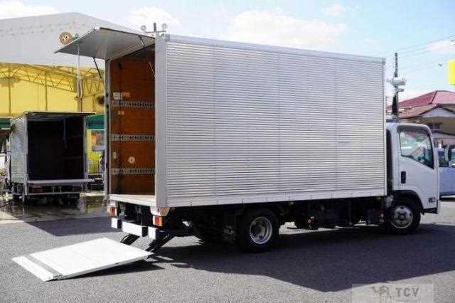 2018 Isuzu Elf Truck