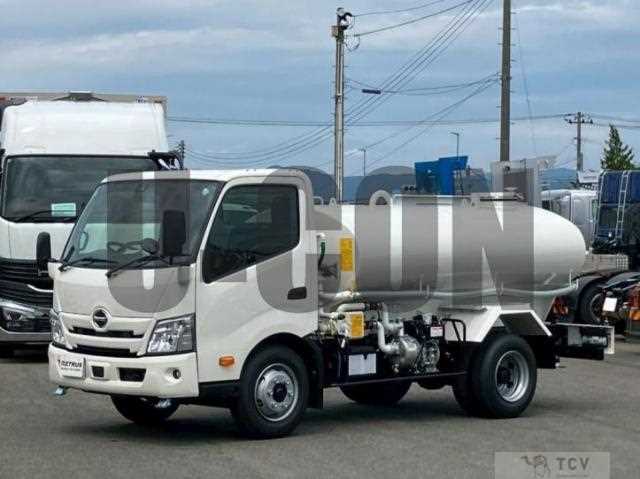 2025 Hino Dutro