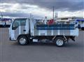 2013 Isuzu Elf Truck