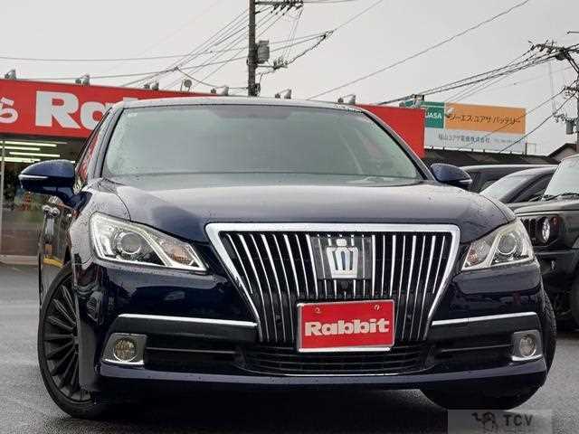 2013 Toyota Crown Hybrid