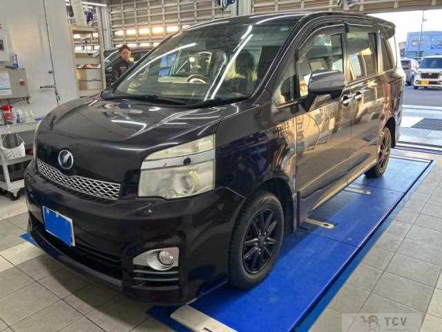 2013 Toyota Voxy