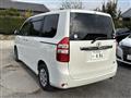 2012 Toyota Noah