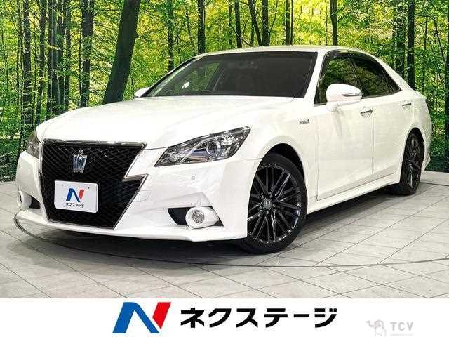2015 Toyota Crown Hybrid