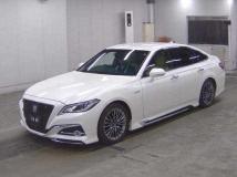 2019 Toyota Crown Hybrid