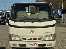 2004 Toyota Dyna Truck