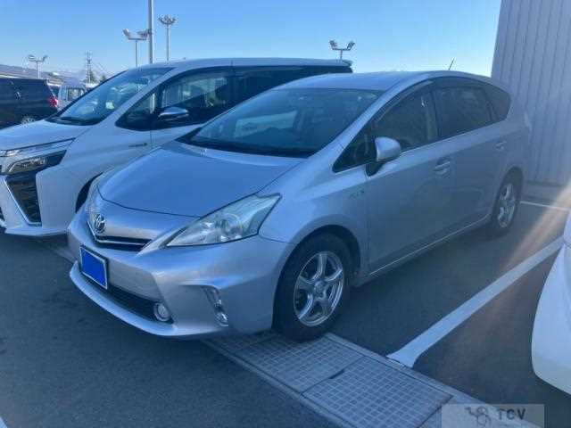 2013 Toyota PRIUS α