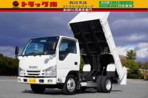 2020 Isuzu Elf Truck