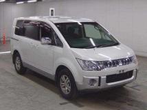 2017 Mitsubishi Delica D5