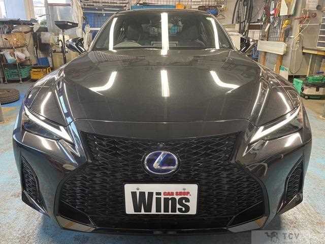 2021 Lexus IS