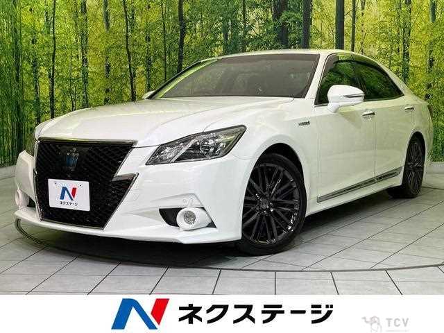 2014 Toyota Crown Hybrid