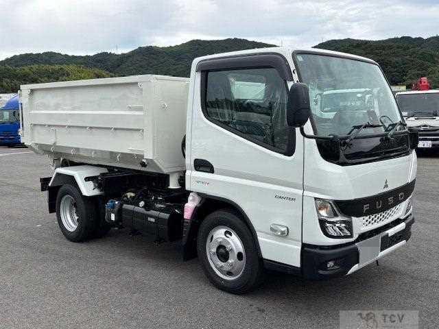 2025 Mitsubishi Fuso Canter